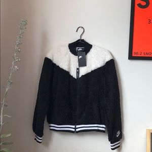 Nike Women’s Sherpa Bomber